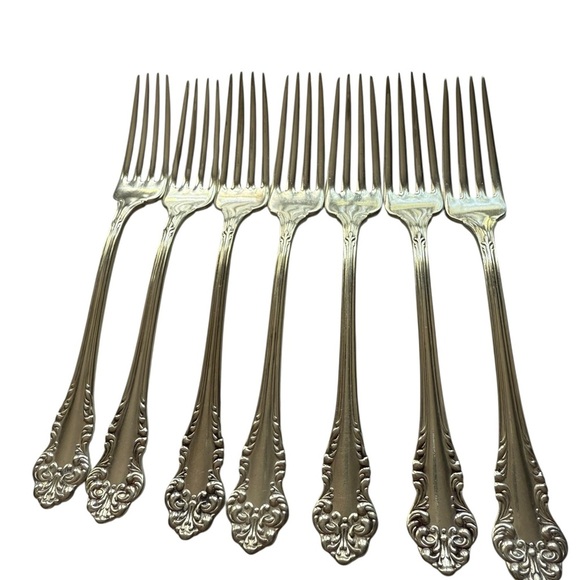 Community Silver Triple Plus Avalon Lot of 7 Dinner Forks 7 inch Silverware - Picture 1 of 6